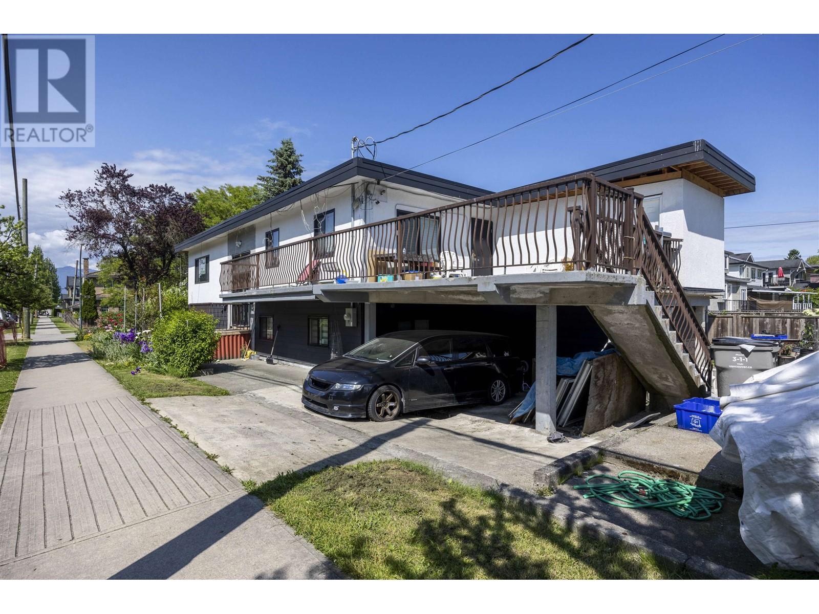 4198 ST. GEORGE STREET, vancouver, British Columbia