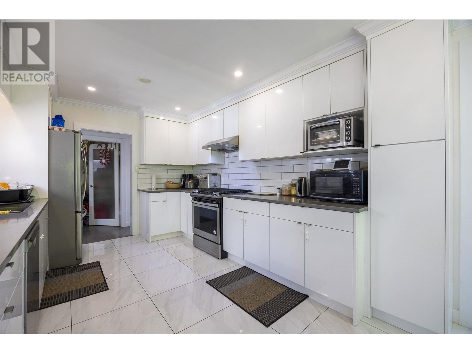 4198 St. George Street, Vancouver, British Columbia  V5V 0C2 - Photo 21 - R3012107