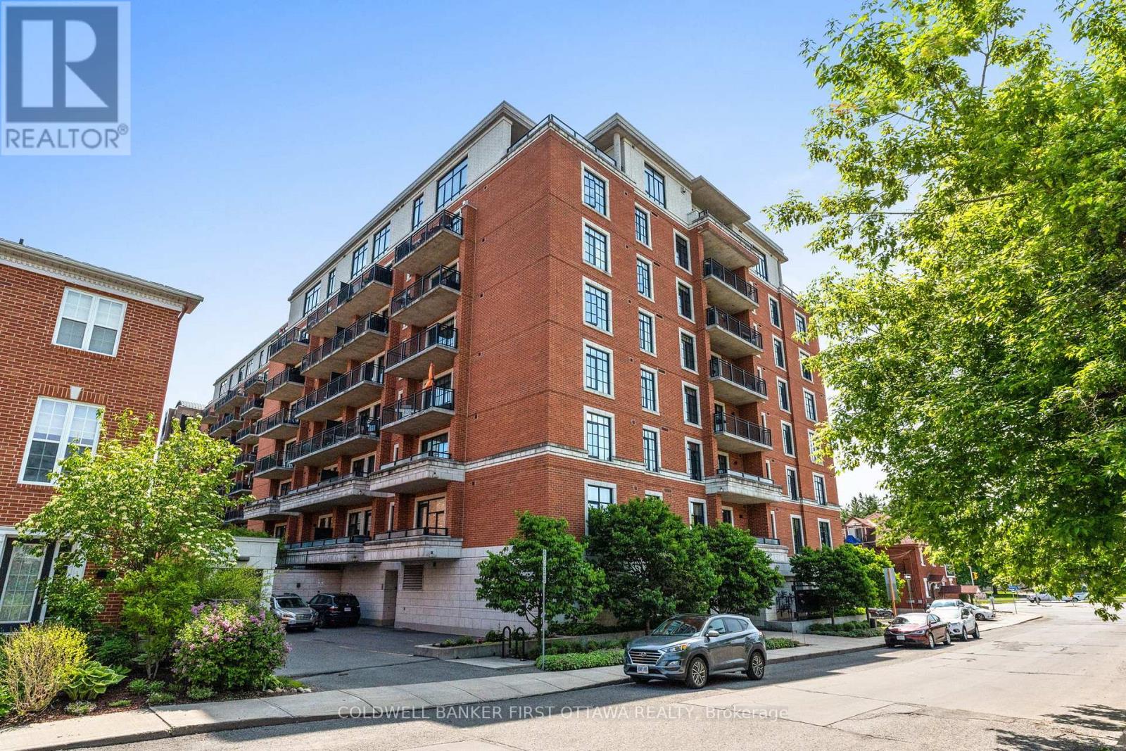 705 - 327 Breezehill Avenue S, Ottawa, Ontario  K1Y 1R6 - Photo 2 - X12201053