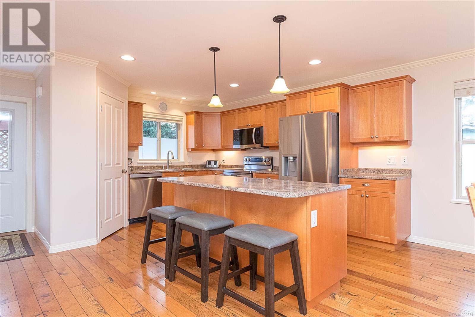 1747 Whiffin Spit Rd, Sooke, British Columbia  V9Z 0T9 - Photo 14 - 1002581