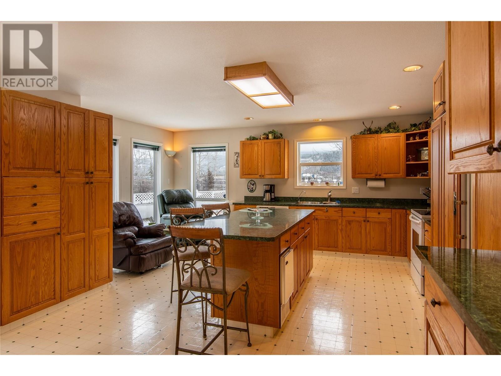 422 Riverglen Drive, Golden, British Columbia  V0A 1H0 - Photo 5 - 10338869