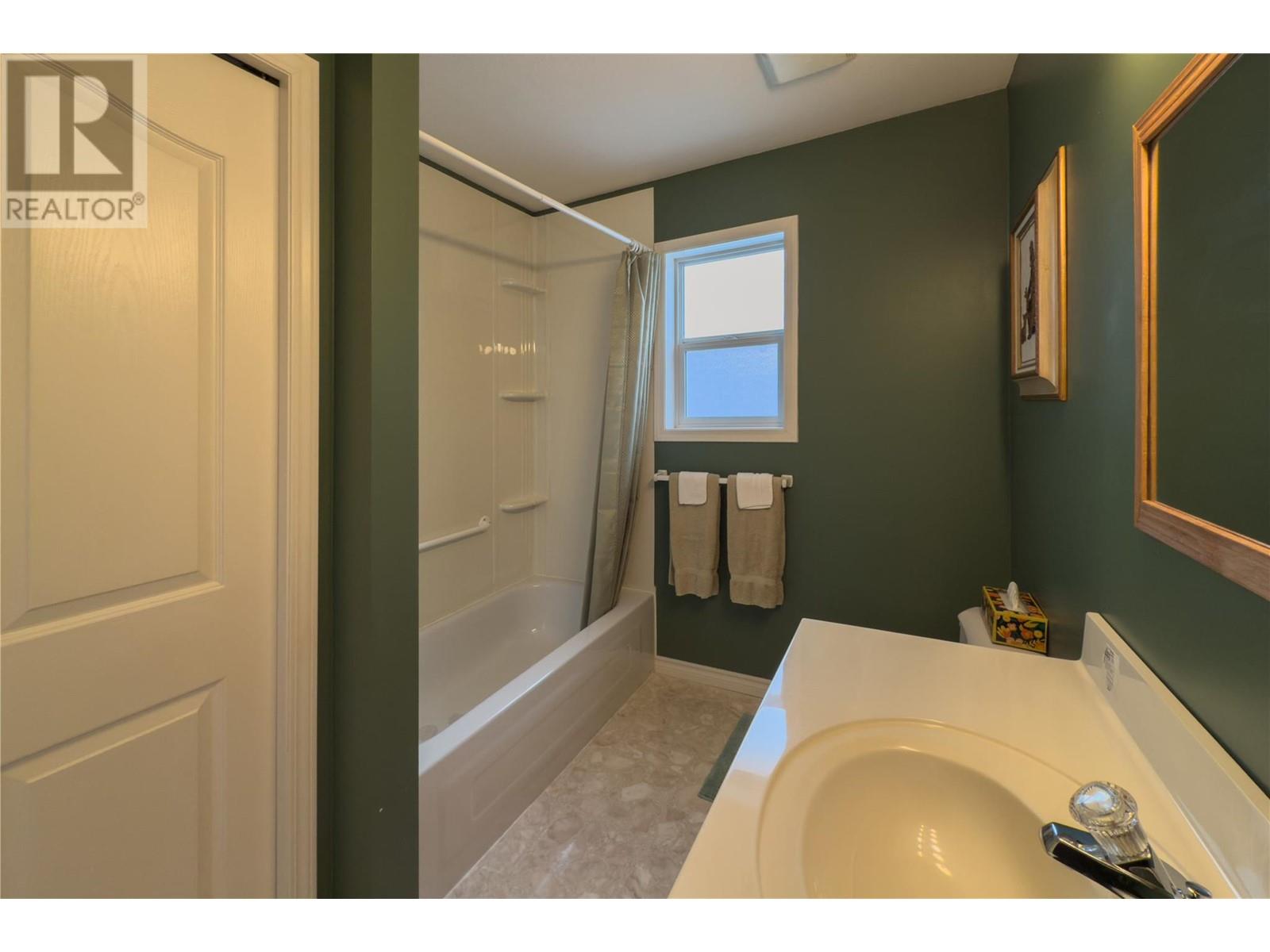 422 Riverglen Drive, Golden, British Columbia  V0A 1H0 - Photo 18 - 10338869