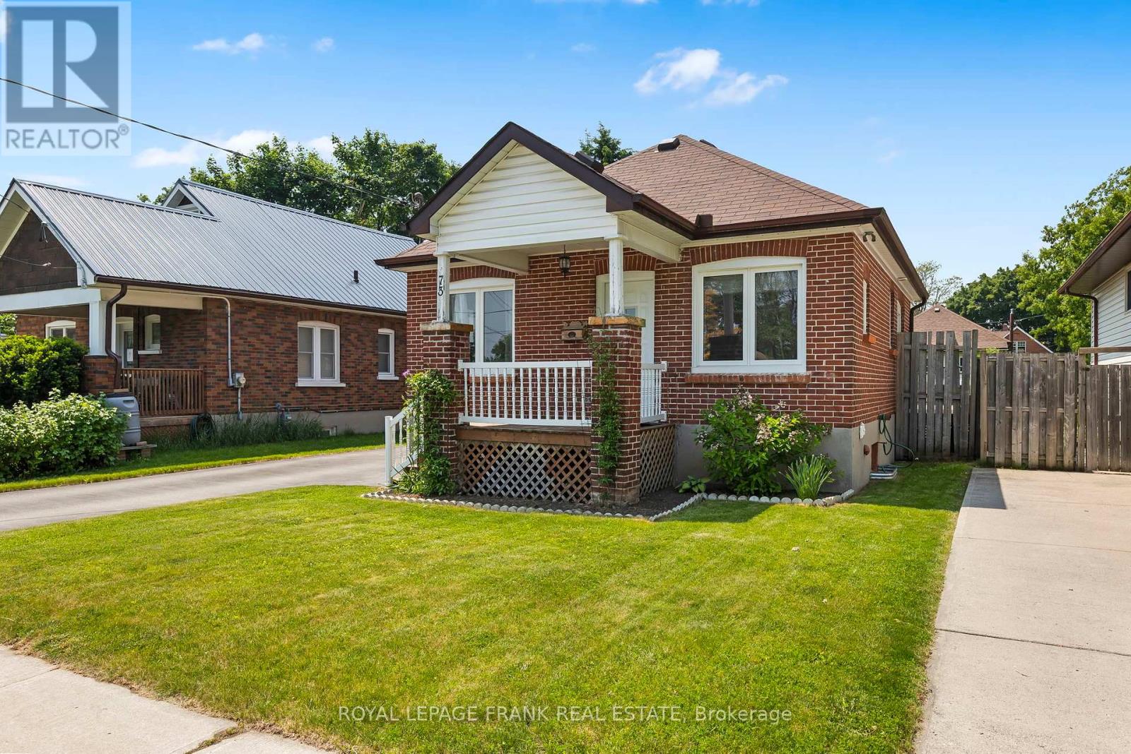 73 Pine Street, Peterborough Central, Ontario  K9J 5A6 - Photo 2 - X12201082