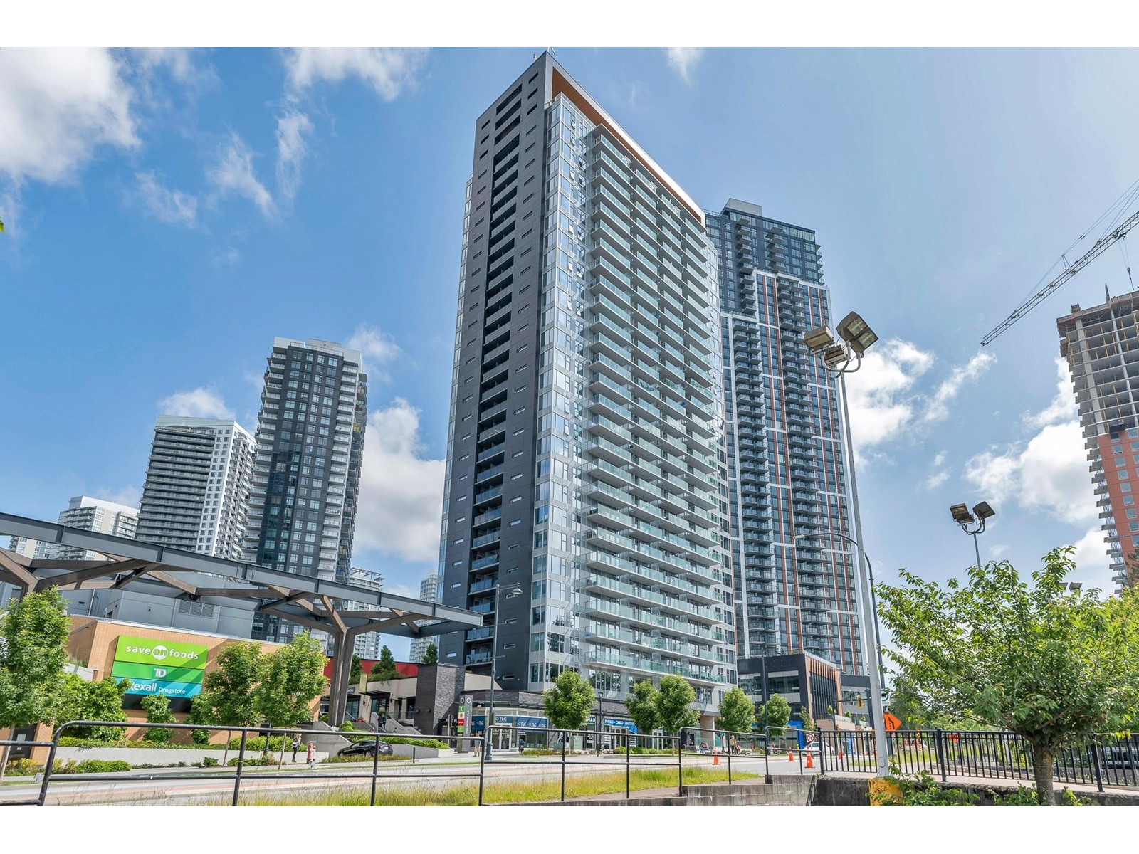 2303 13655 FRASER HIGHWAY, surrey, British Columbia