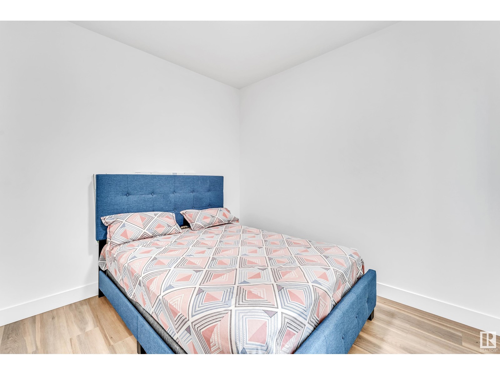 4816 177 Av Nw, Edmonton, Alberta  T5Y 3Y1 - Photo 10 - E4440761