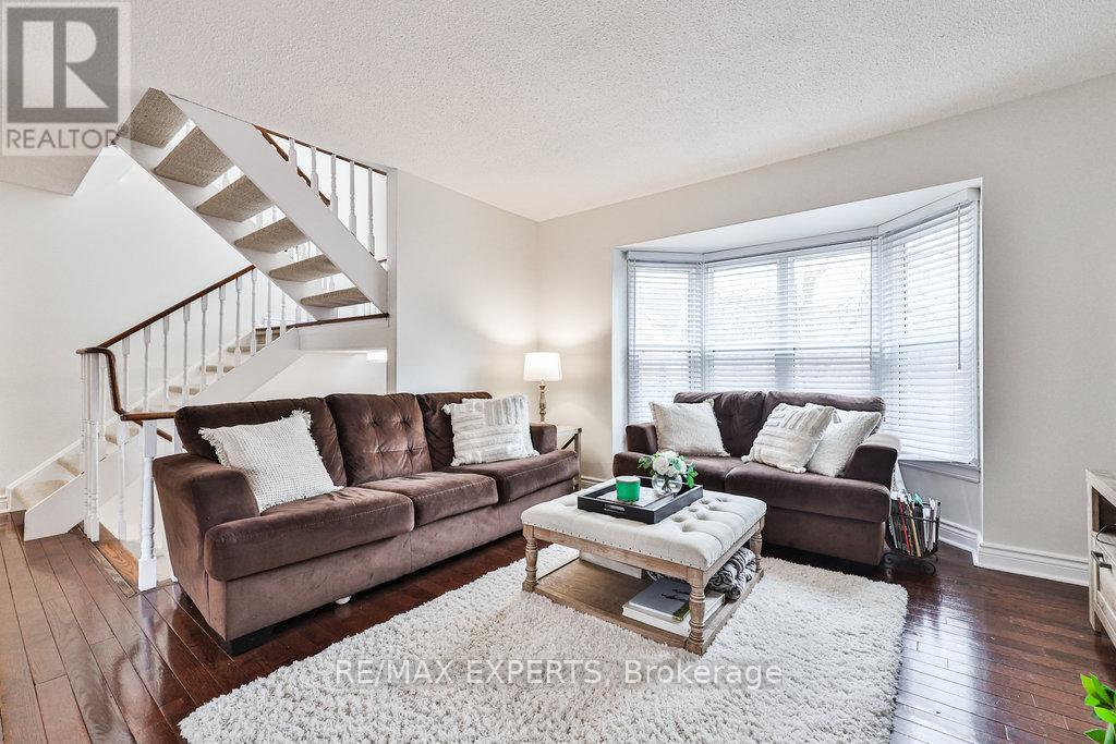 4 Amos Maynard Circle, Vaughan, Ontario  L4L 3B8 - Photo 7 - N12200898