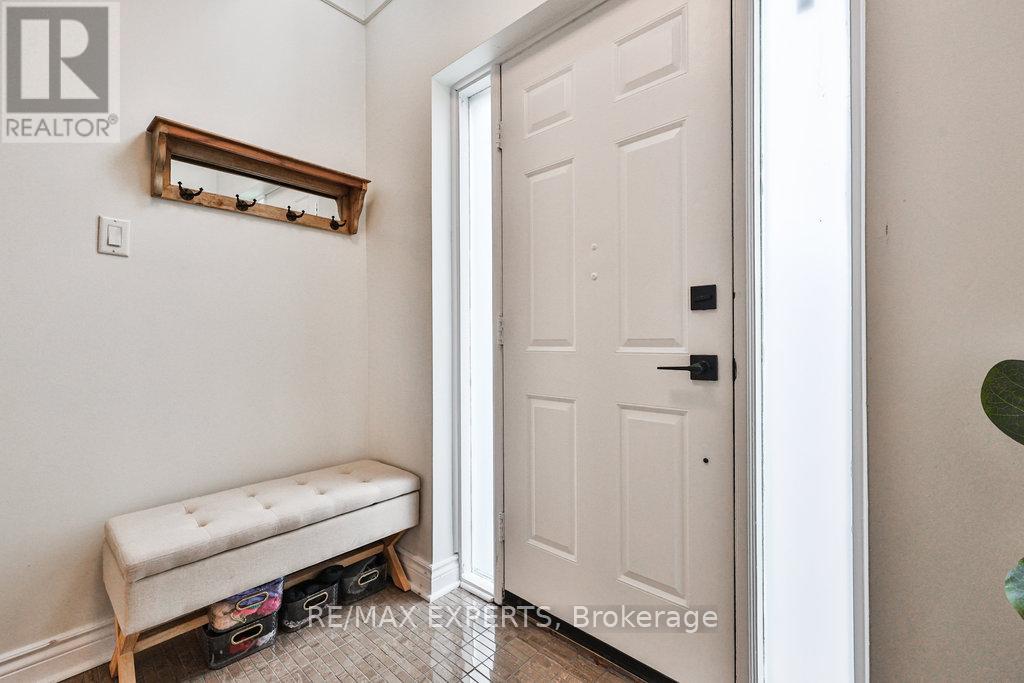 4 Amos Maynard Circle, Vaughan, Ontario  L4L 3B8 - Photo 4 - N12200898