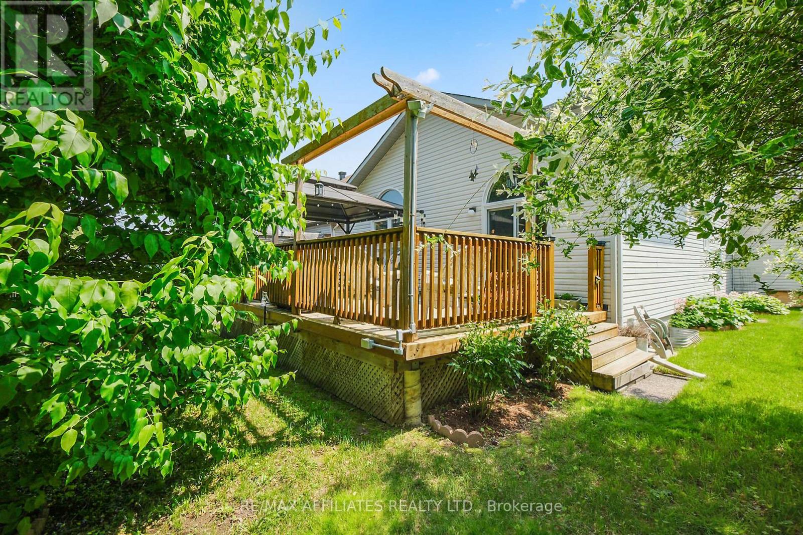 176 Topaze Crescent, Clarence-Rockland, Ontario  K4K 0E2 - Photo 43 - X12201099