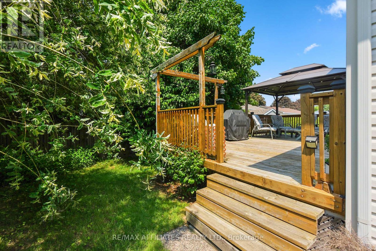 176 Topaze Crescent, Clarence-Rockland, Ontario  K4K 0E2 - Photo 44 - X12201099