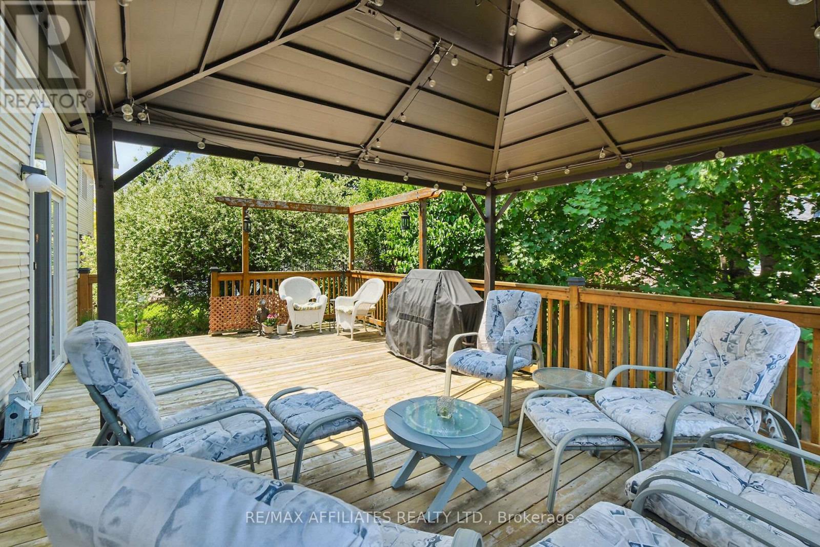 176 Topaze Crescent, Clarence-Rockland, Ontario  K4K 0E2 - Photo 47 - X12201099