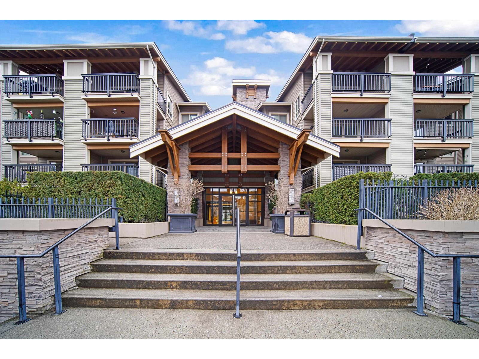 310 21009 56 Avenue, Langley, British Columbia  V3A 0C9 - Photo 1 - R3012205