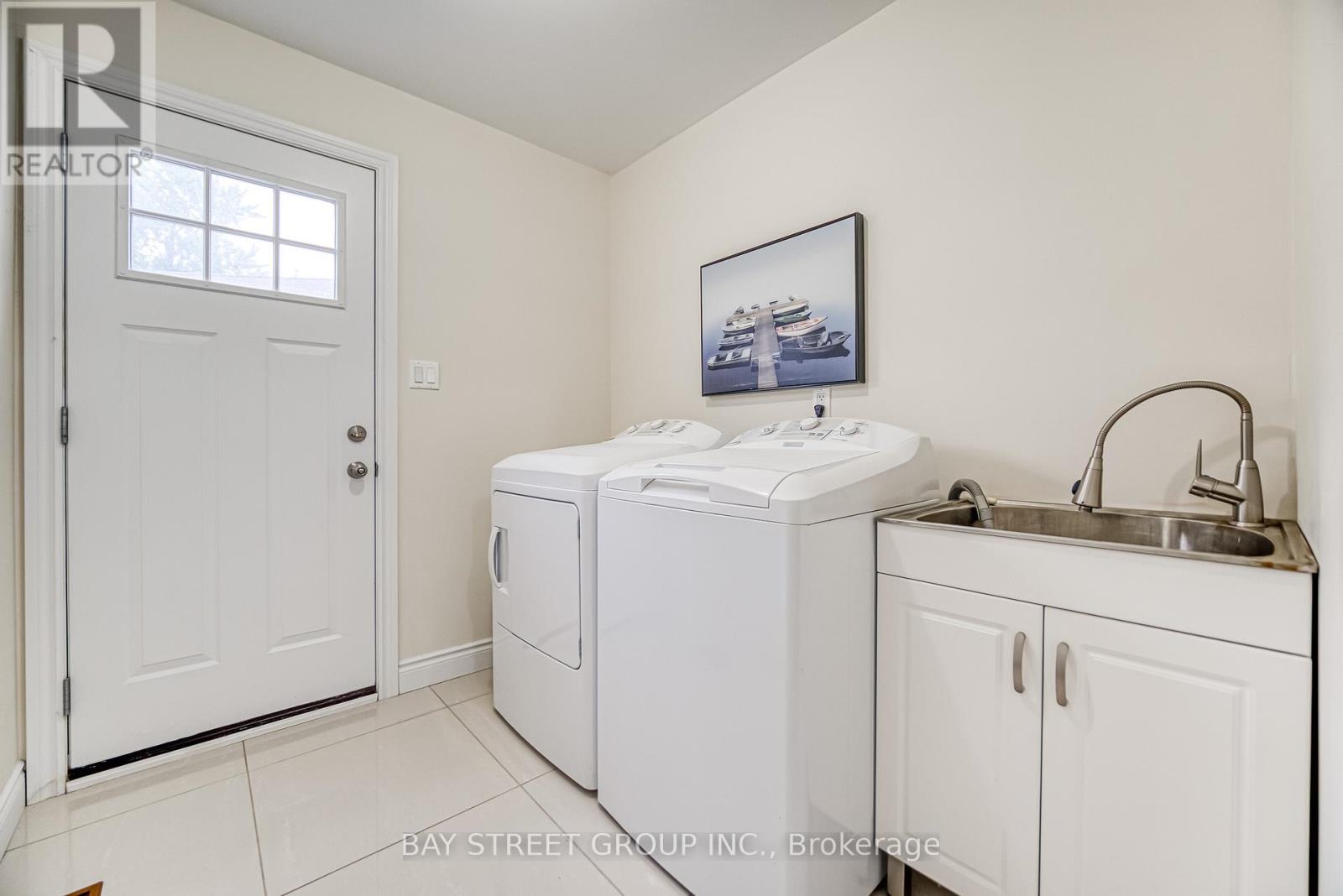 627 Conacher Drive, Toronto, Ontario  M2M 3N2 - Photo 22 - C12200999