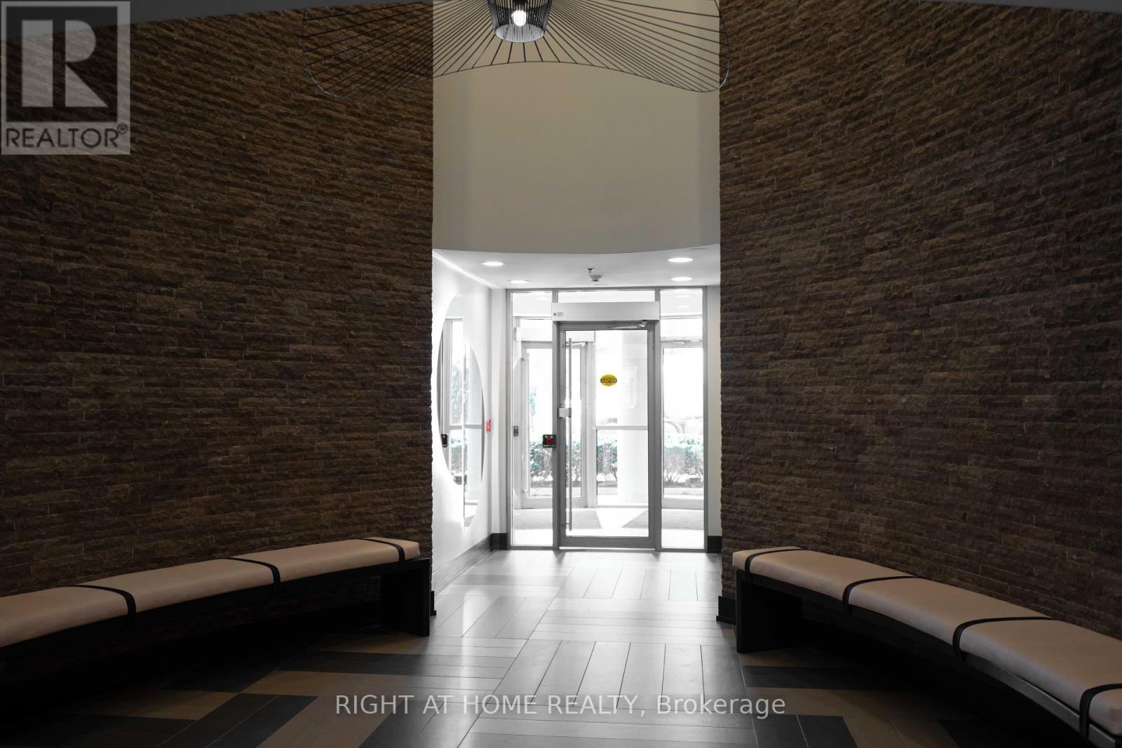 413 - 1 Shaw Street, Toronto, Ontario  M6K 0A1 - Photo 14 - C12201021