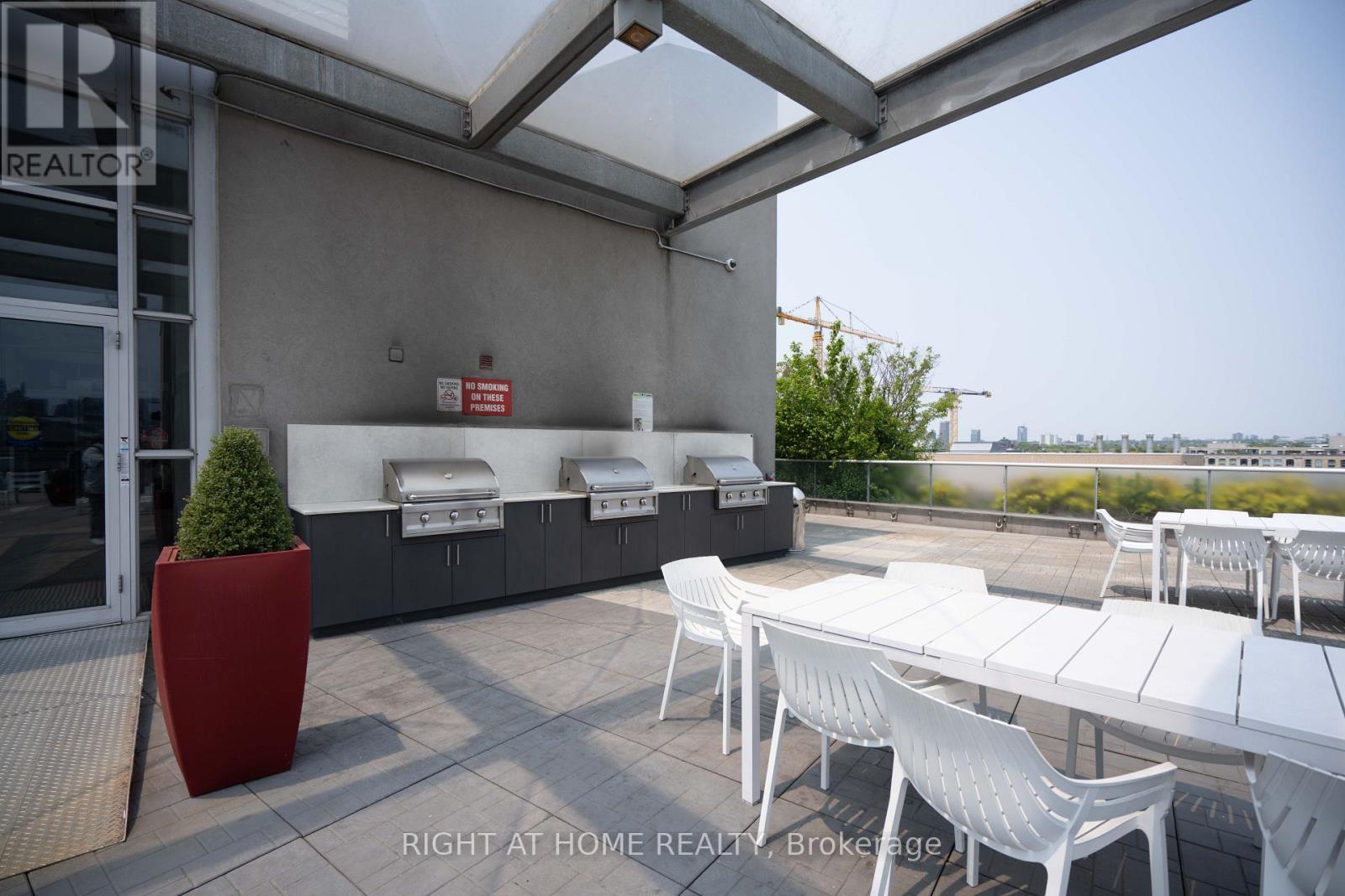 413 - 1 Shaw Street, Toronto, Ontario  M6K 0A1 - Photo 16 - C12201021