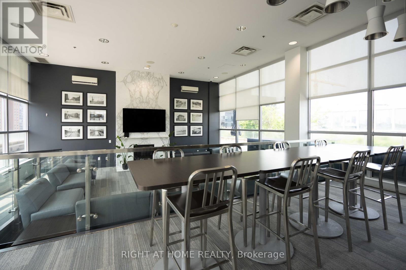 413 - 1 Shaw Street, Toronto, Ontario  M6K 0A1 - Photo 19 - C12201021