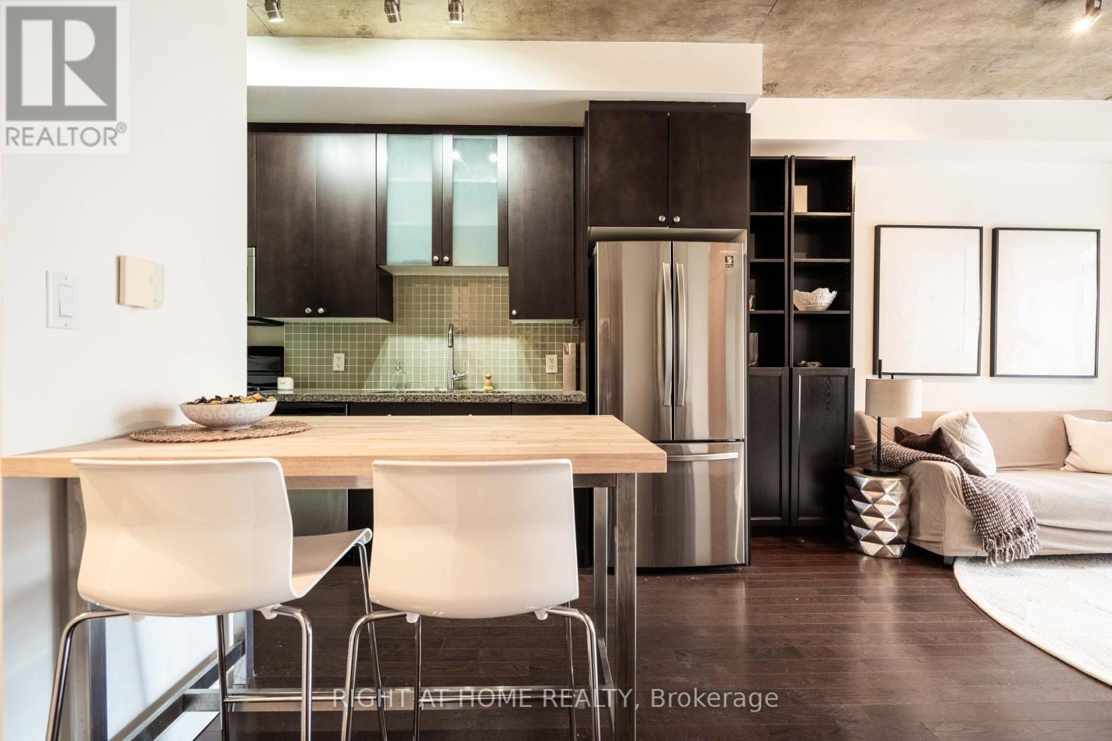 413 - 1 Shaw Street, Toronto, Ontario  M6K 0A1 - Photo 2 - C12201021