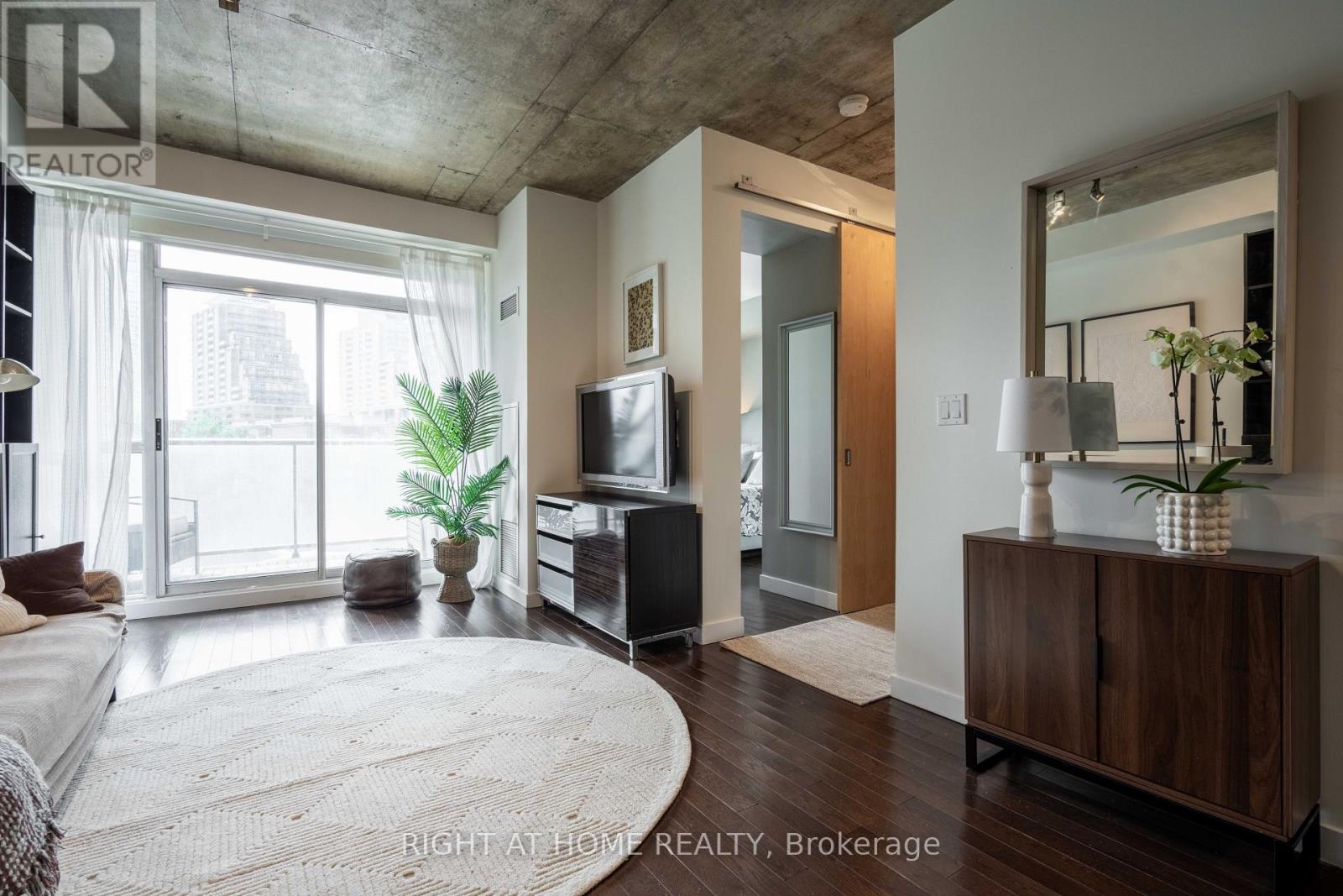 413 - 1 Shaw Street, Toronto, Ontario  M6K 0A1 - Photo 5 - C12201021