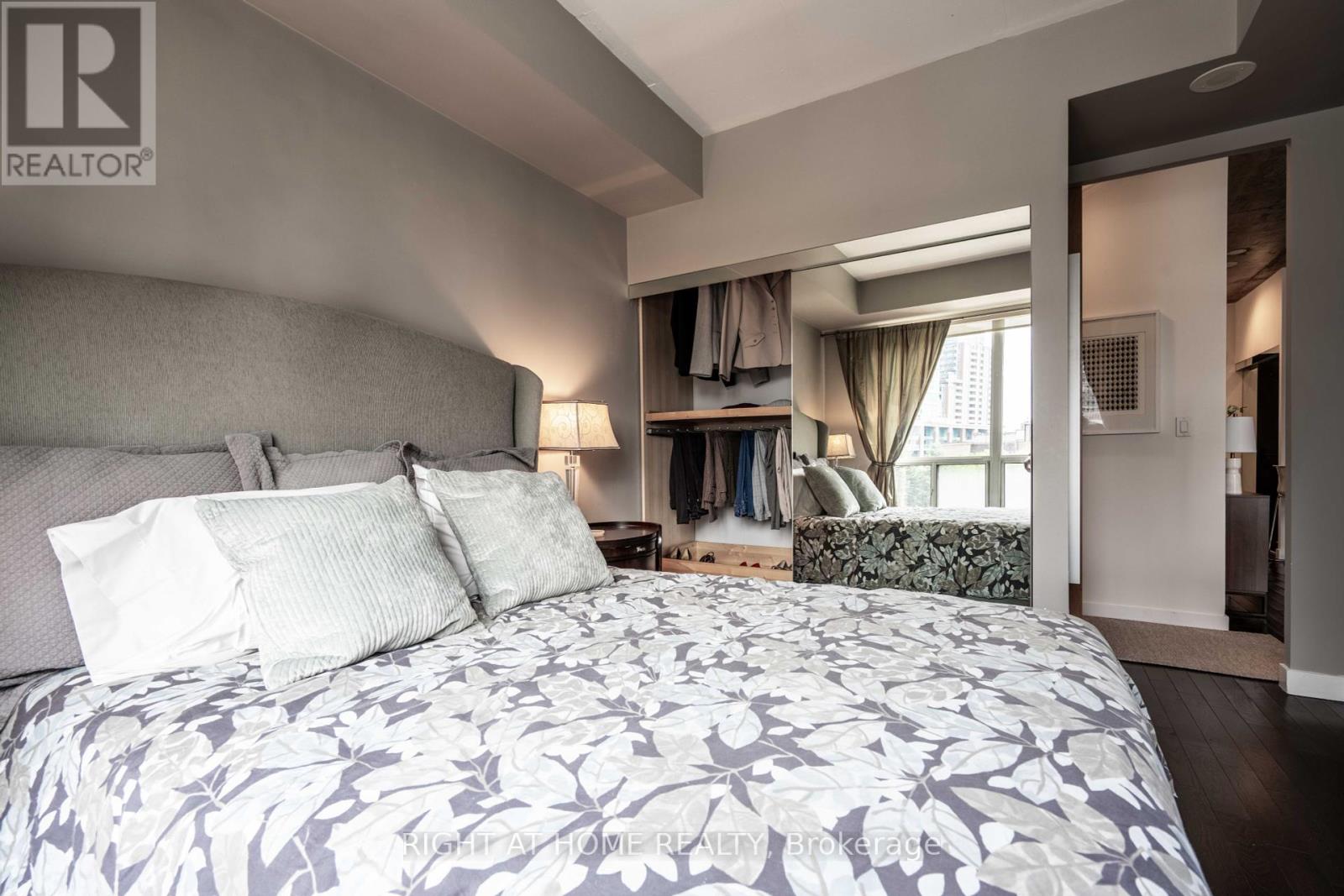 413 - 1 Shaw Street, Toronto, Ontario  M6K 0A1 - Photo 7 - C12201021