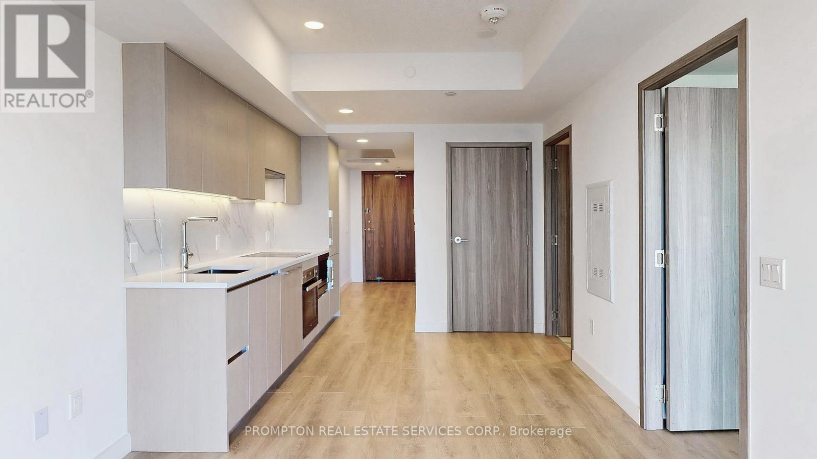 2708 - 1 Concord Cityplace Way, Toronto, Ontario  M5V 0X3 - Photo 11 - C12201034