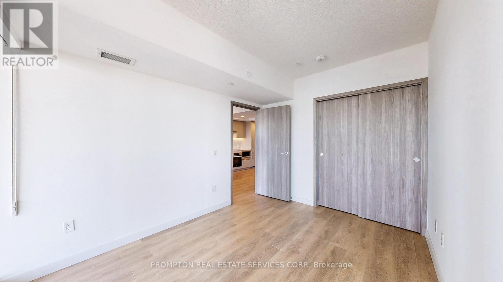 2708 - 1 Concord Cityplace Way, Toronto, Ontario  M5V 0X3 - Photo 14 - C12201034