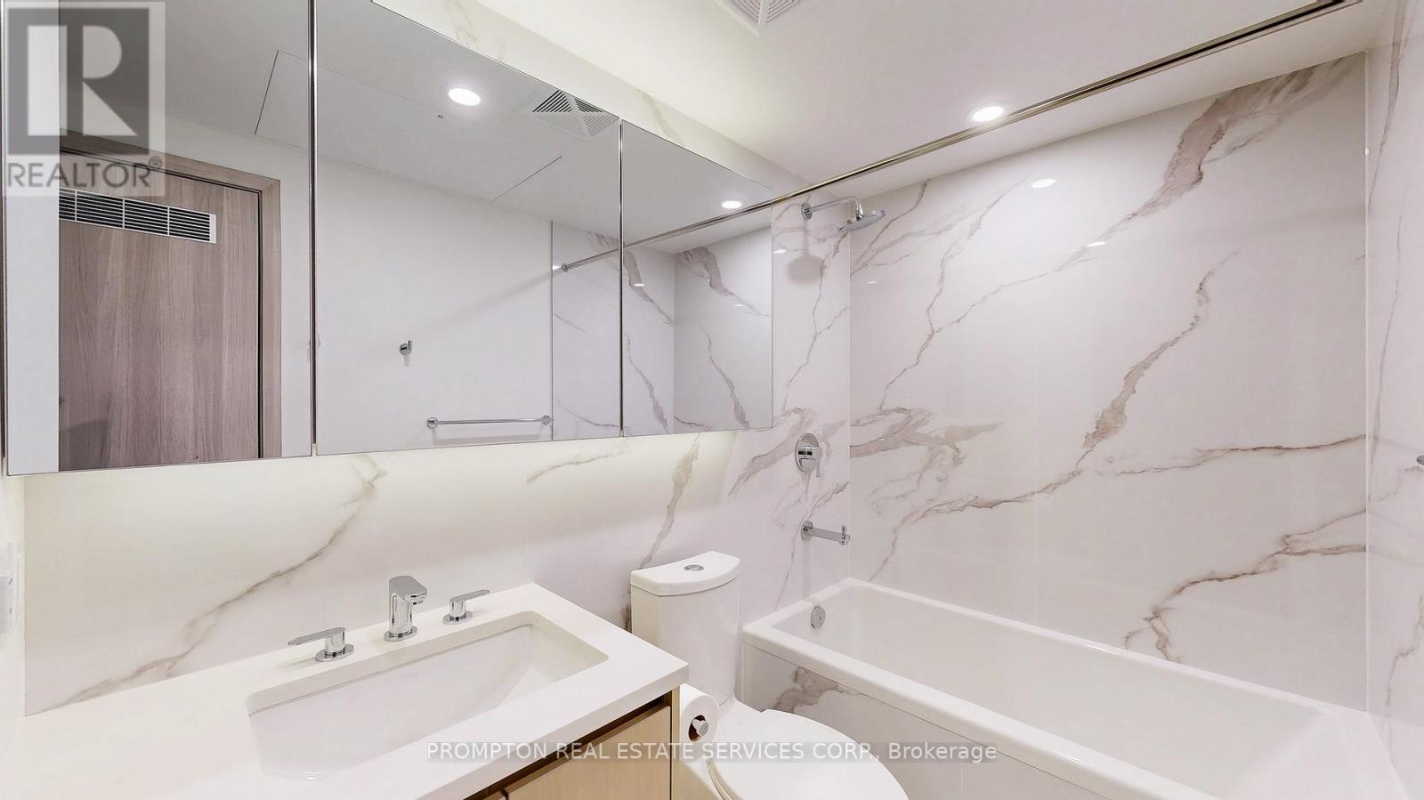 2708 - 1 Concord Cityplace Way, Toronto, Ontario  M5V 0X3 - Photo 15 - C12201034
