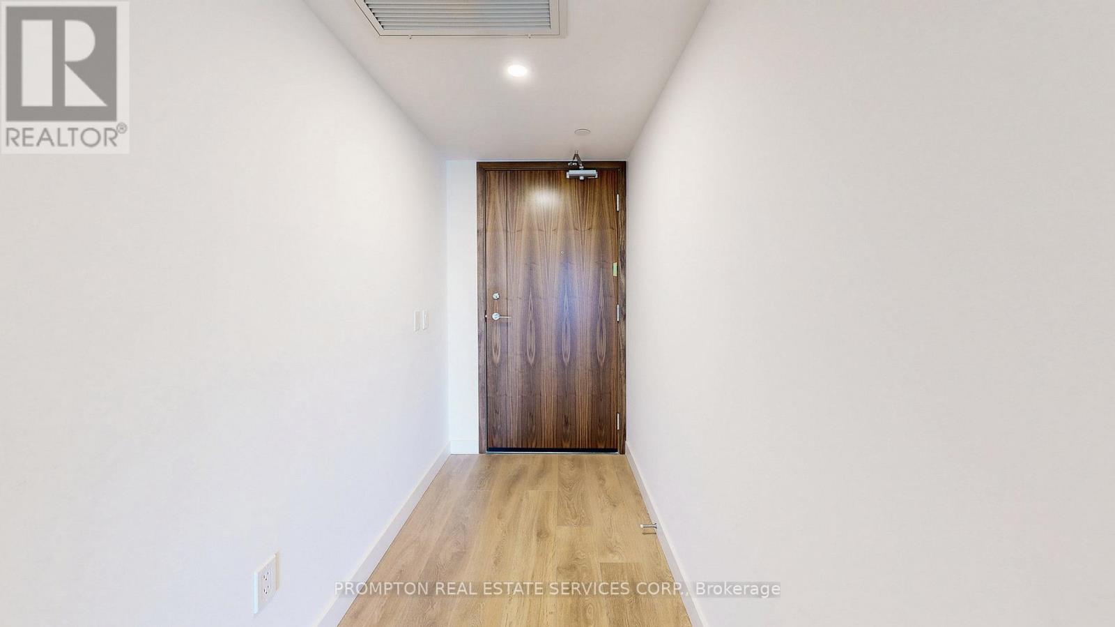 2708 - 1 Concord Cityplace Way, Toronto, Ontario  M5V 0X3 - Photo 2 - C12201034