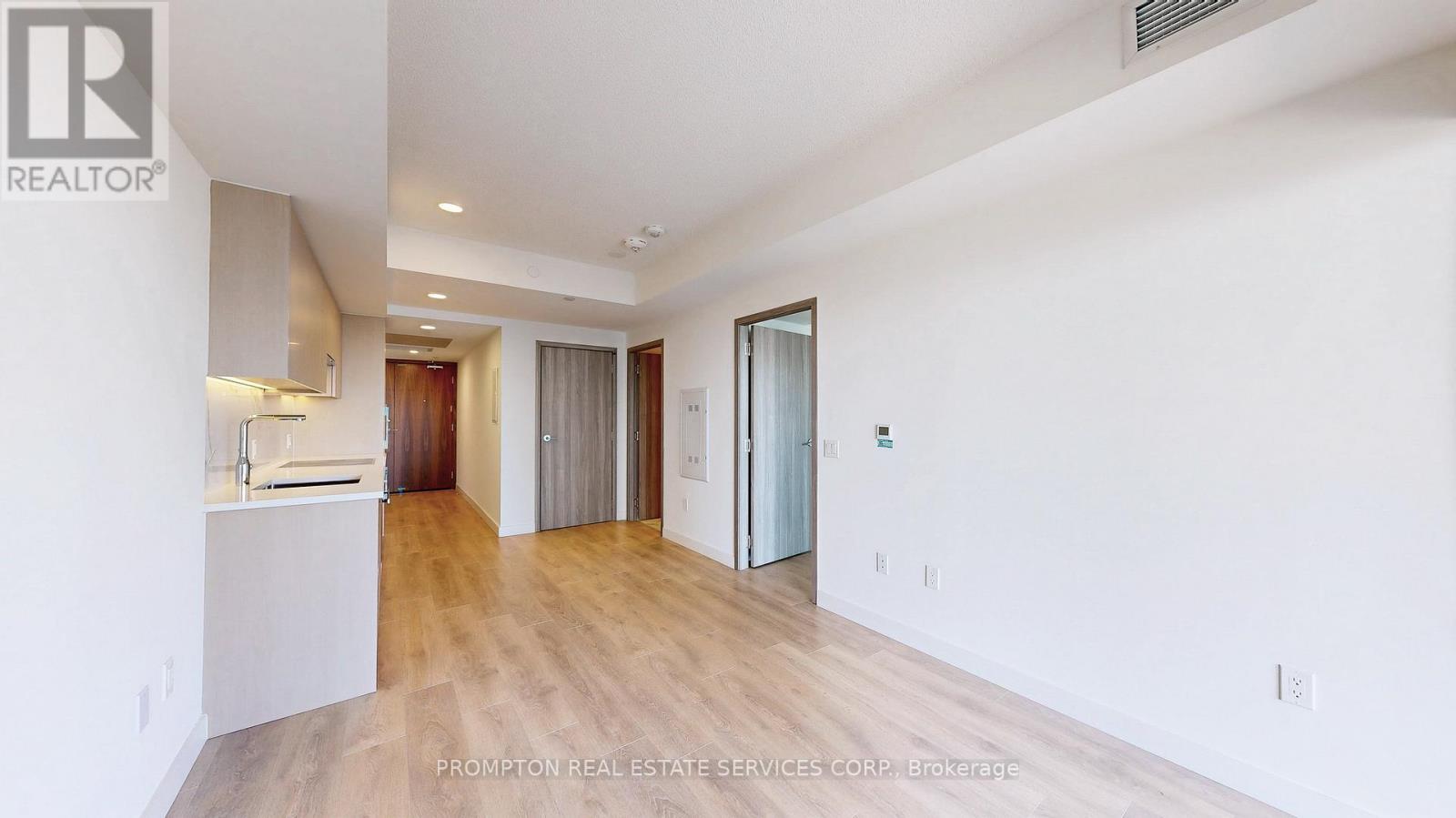 2708 - 1 Concord Cityplace Way, Toronto, Ontario  M5V 0X3 - Photo 9 - C12201034
