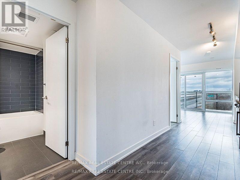 605 - 120 Varna Drive, Toronto, Ontario  M6A 0B3 - Photo 6 - C12201042