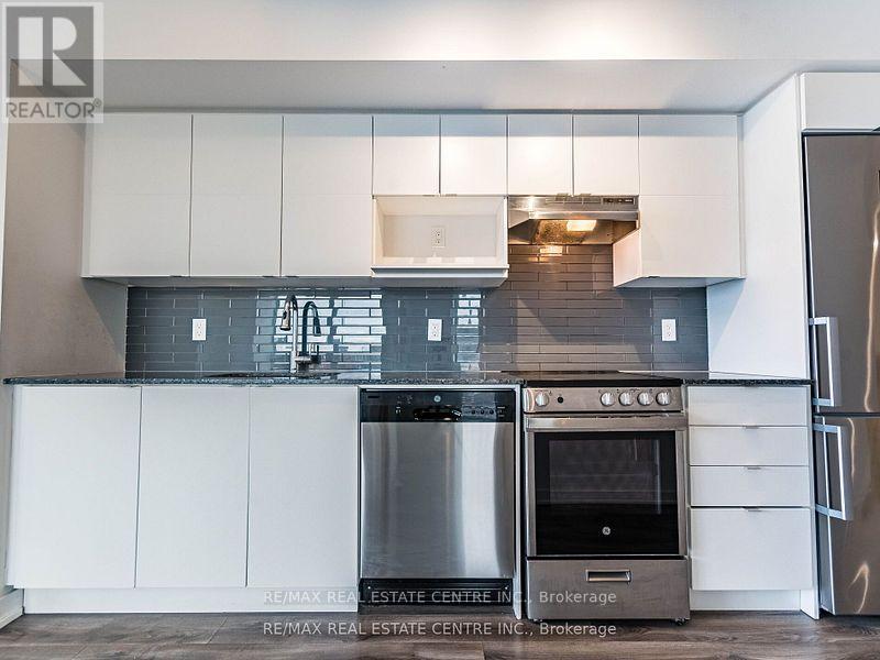 605 - 120 Varna Drive, Toronto, Ontario  M6A 0B3 - Photo 9 - C12201042
