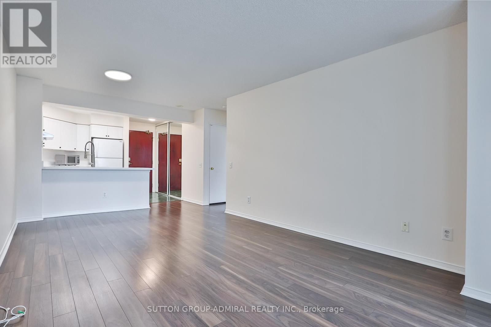 2002 - 750 Bay Street, Toronto, Ontario  M5G 1N6 - Photo 10 - C12201062