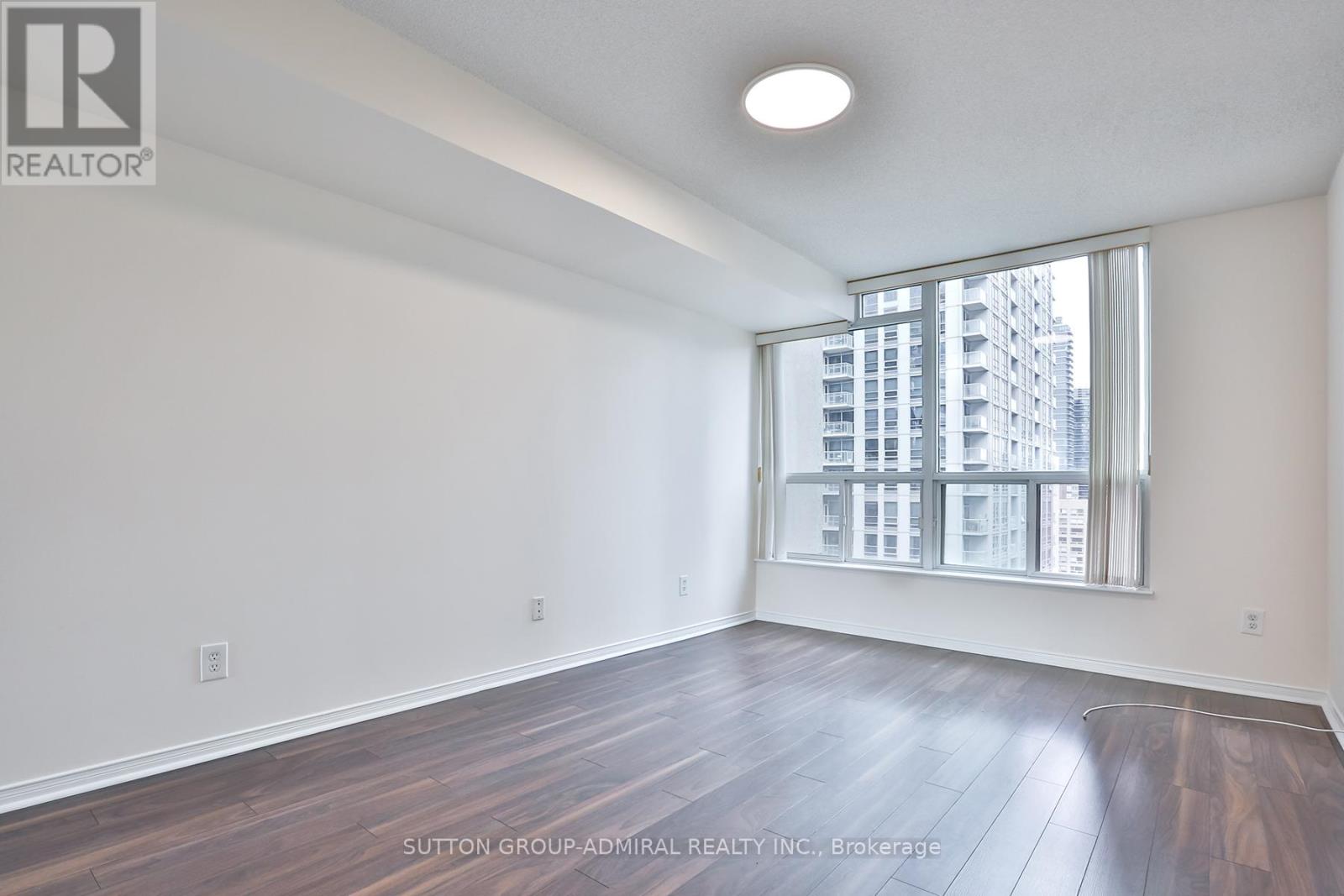 2002 - 750 Bay Street, Toronto, Ontario  M5G 1N6 - Photo 13 - C12201062