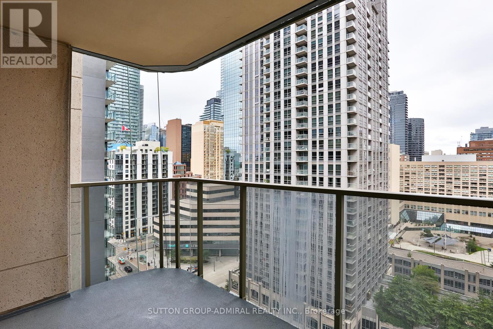 2002 - 750 Bay Street, Toronto, Ontario  M5G 1N6 - Photo 20 - C12201062