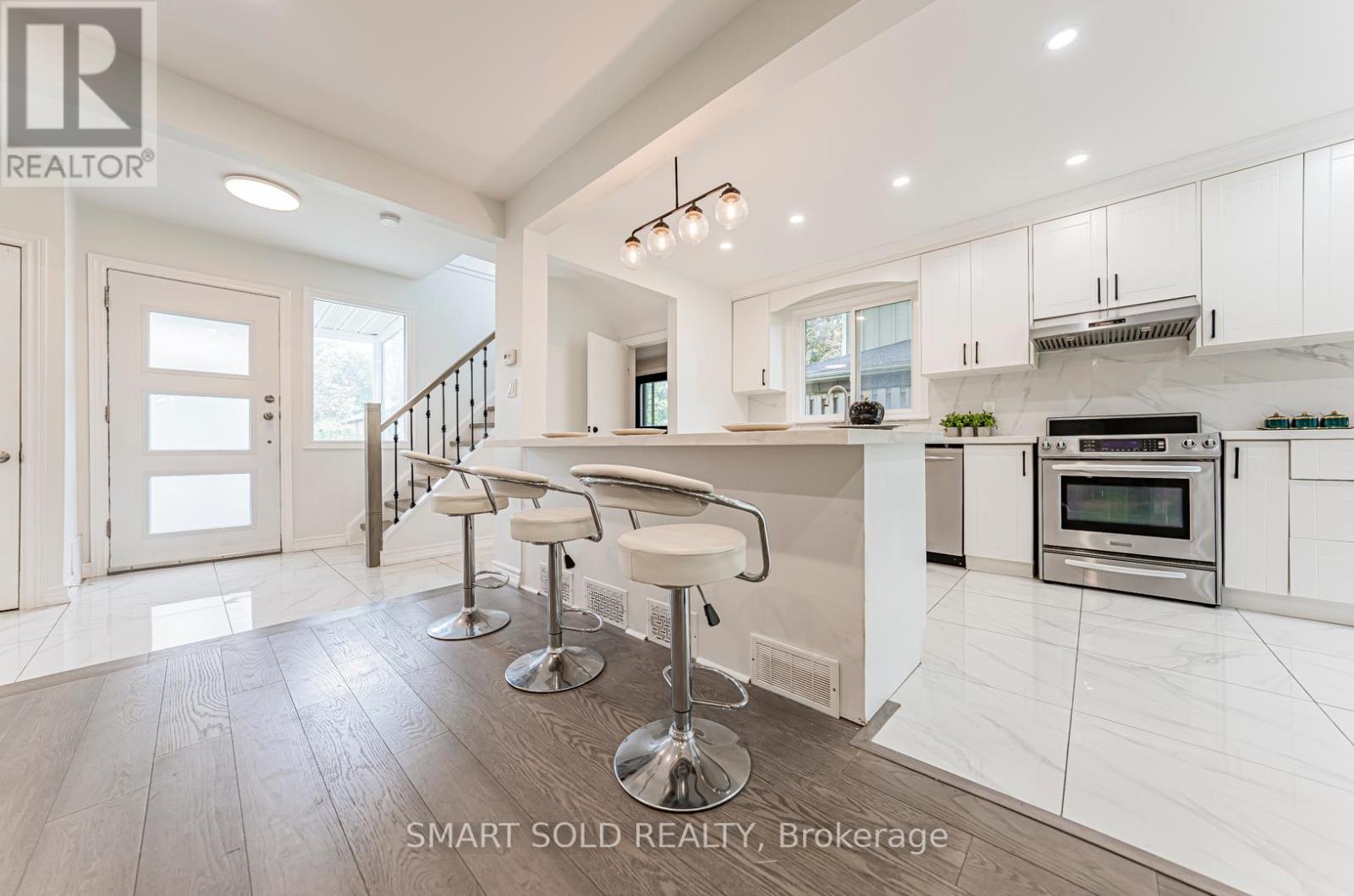 18 Cadillac Avenue, Toronto, Ontario  M3H 1R9 - Photo 10 - C12201077