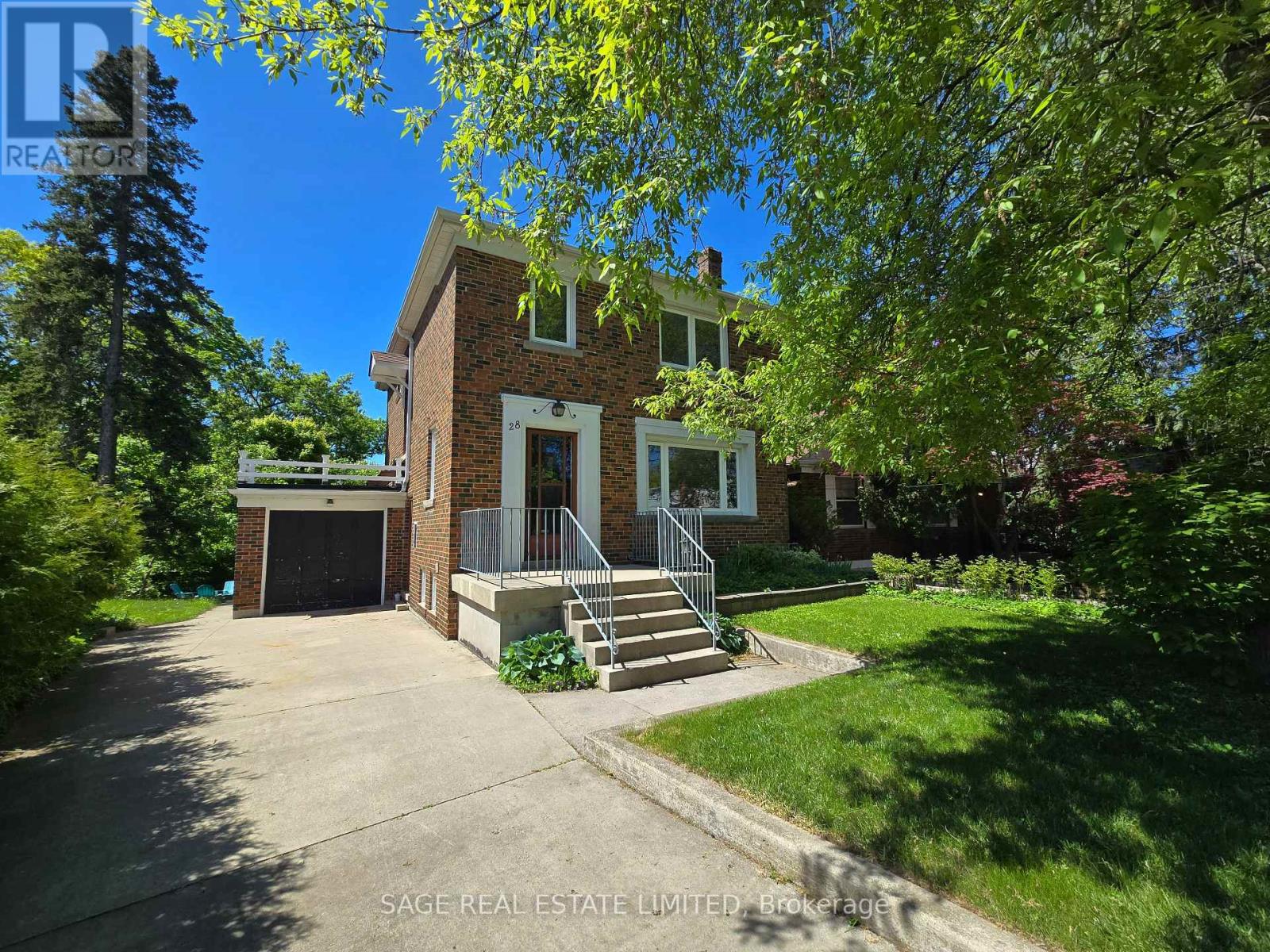 28 Barbara Crescent, Toronto, Ontario  M4C 3B2 - Photo 1 - E12201023