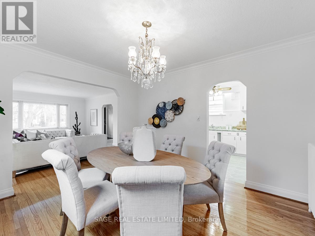 28 Barbara Crescent, Toronto, Ontario  M4C 3B2 - Photo 12 - E12201023
