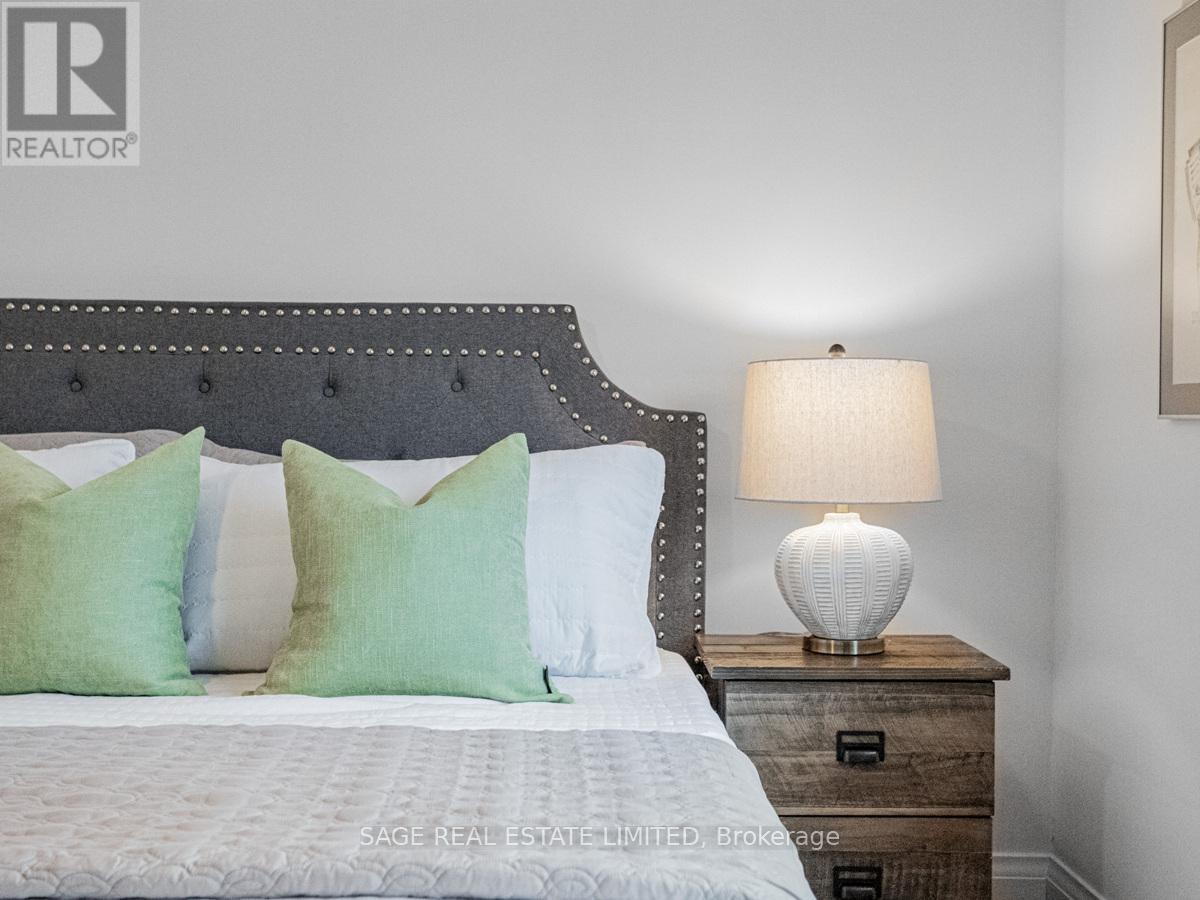 28 Barbara Crescent, Toronto, Ontario  M4C 3B2 - Photo 21 - E12201023