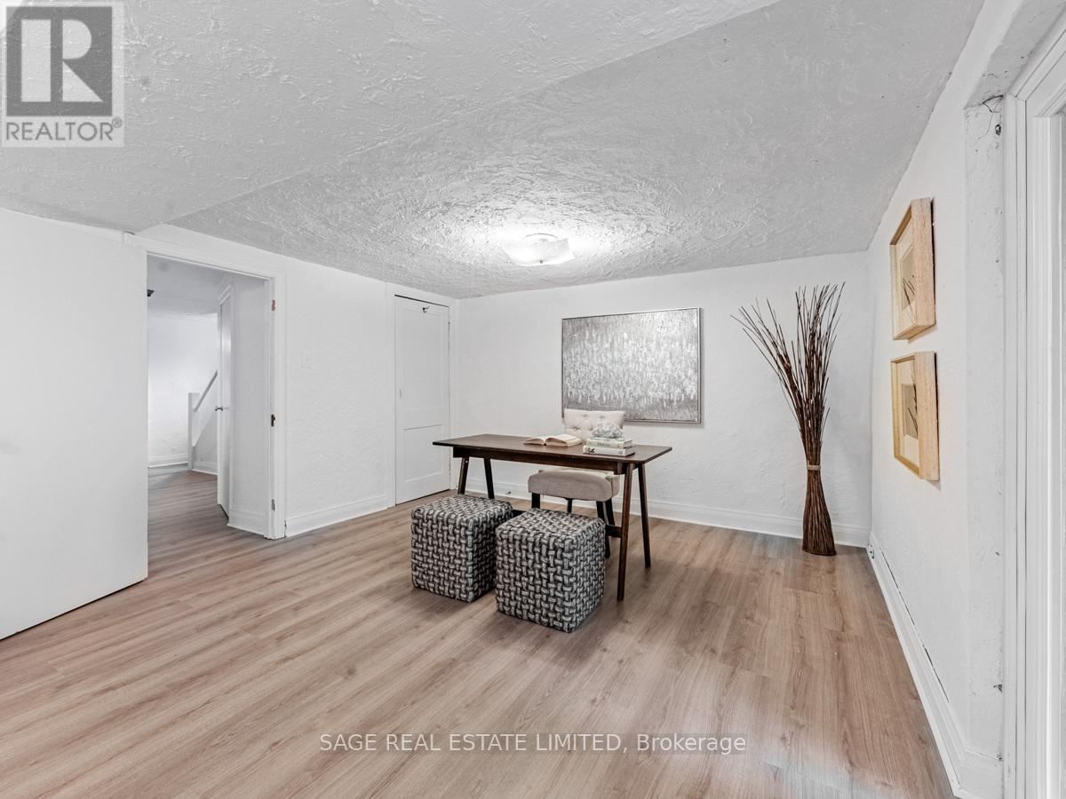 28 Barbara Crescent, Toronto, Ontario  M4C 3B2 - Photo 30 - E12201023