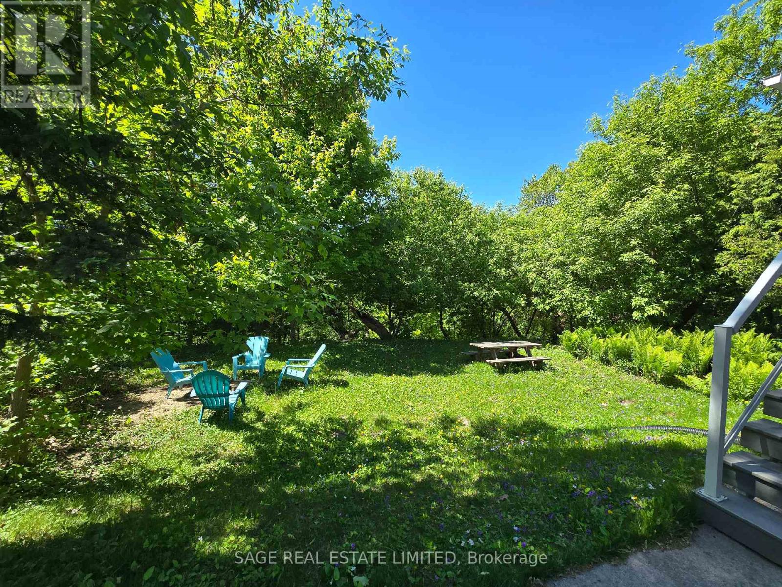 28 Barbara Crescent, Toronto, Ontario  M4C 3B2 - Photo 33 - E12201023