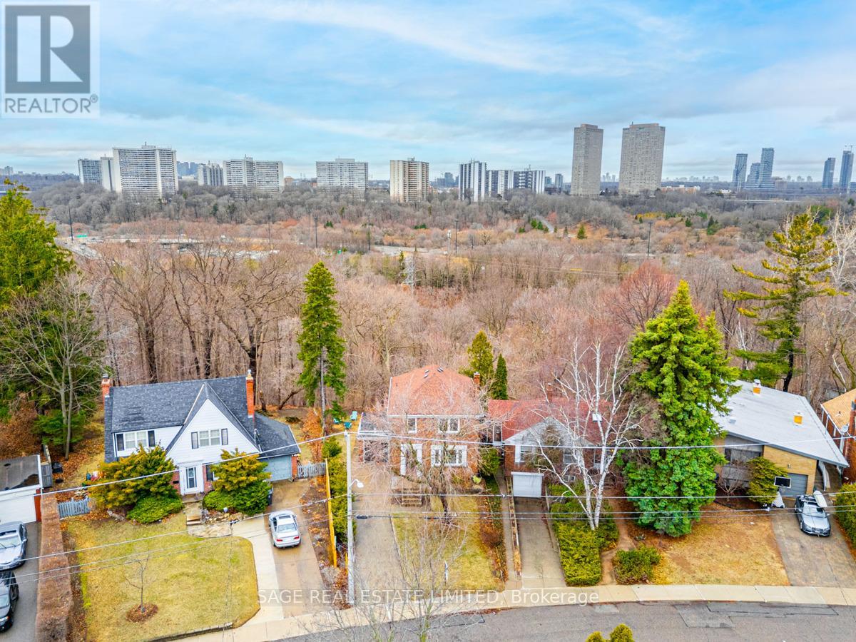28 Barbara Crescent, Toronto, Ontario  M4C 3B2 - Photo 39 - E12201023
