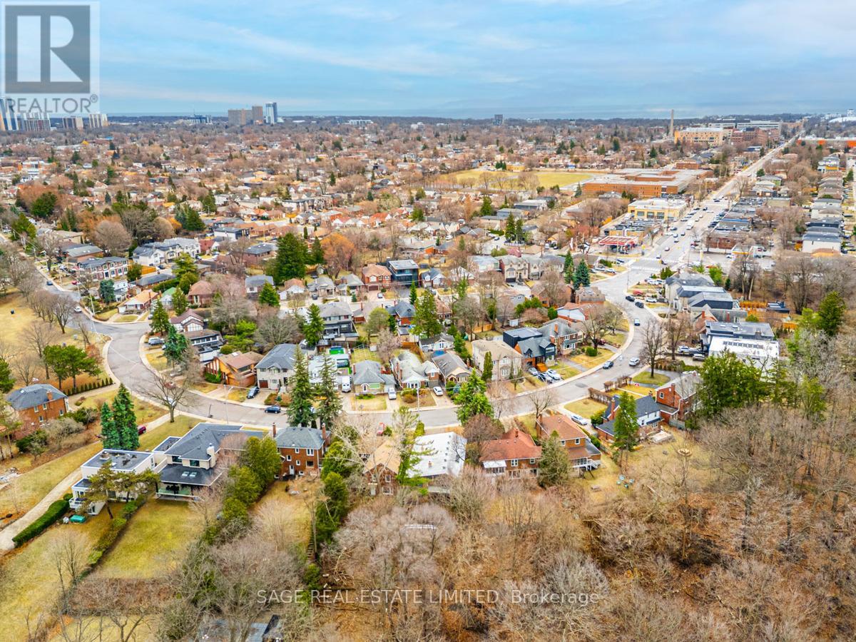 28 Barbara Crescent, Toronto, Ontario  M4C 3B2 - Photo 41 - E12201023