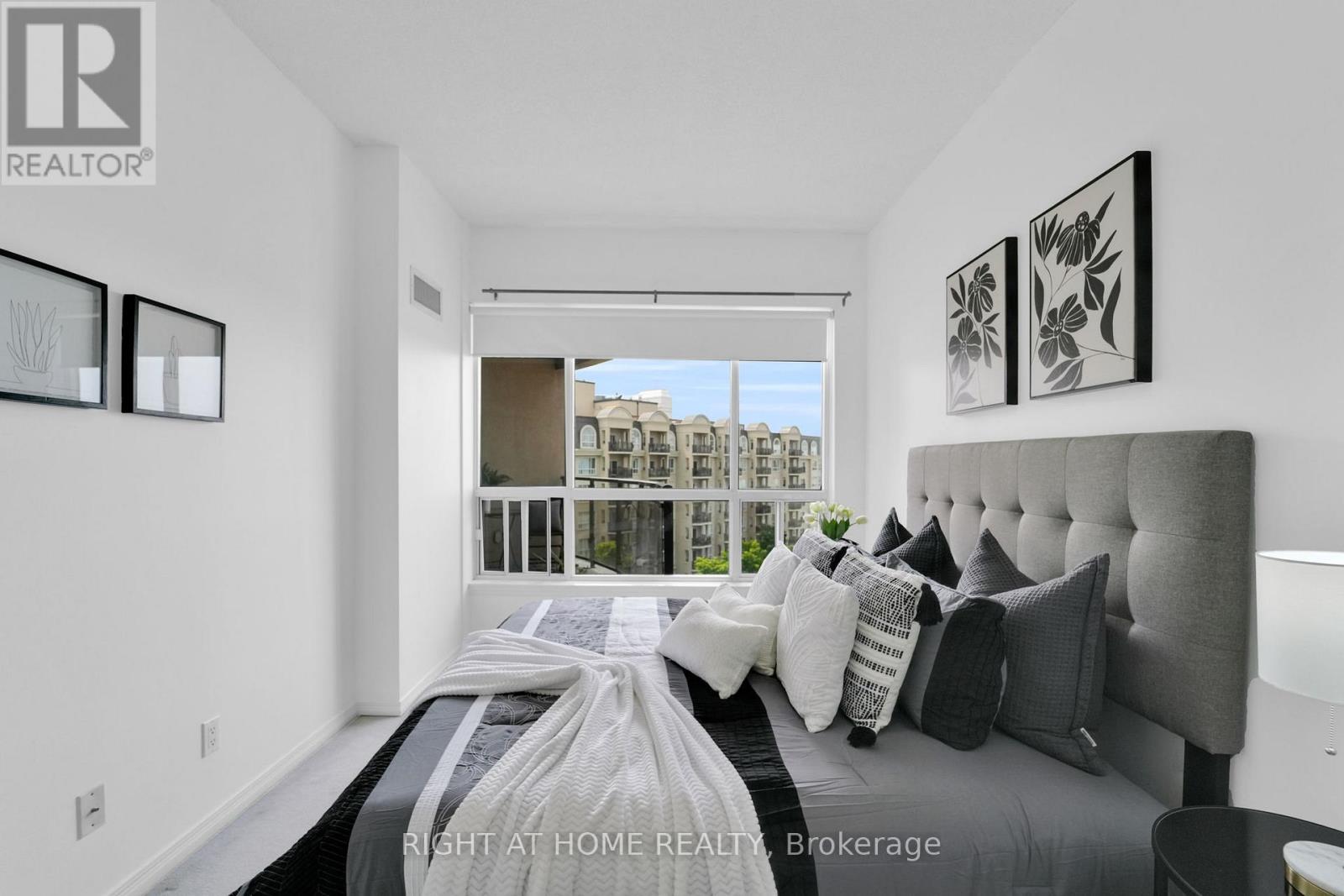 710 - 2 Maison Parc Court, Vaughan (Lakeview Estates), Ontario  L4J 9K4 - Photo 13 - N12201000