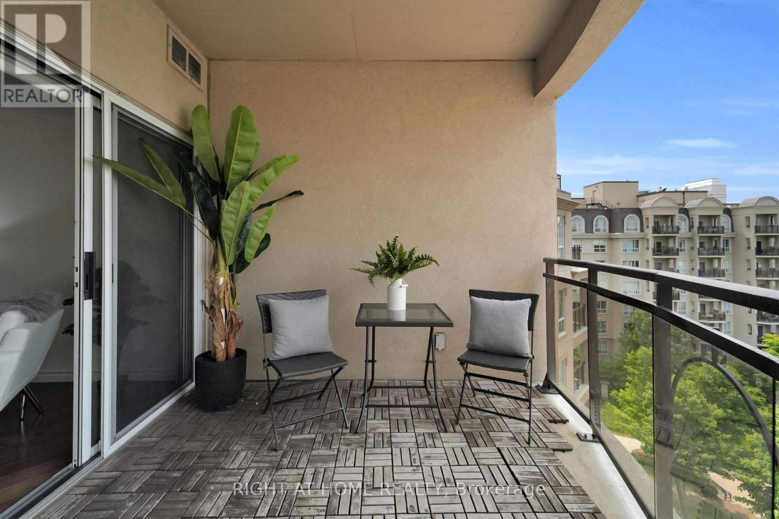 710 - 2 Maison Parc Court, Vaughan (Lakeview Estates), Ontario  L4J 9K4 - Photo 19 - N12201000