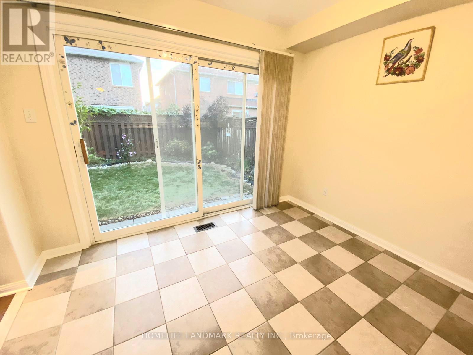 20 Bern Street, Markham, Ontario  L6E 1G6 - Photo 8 - N12201008