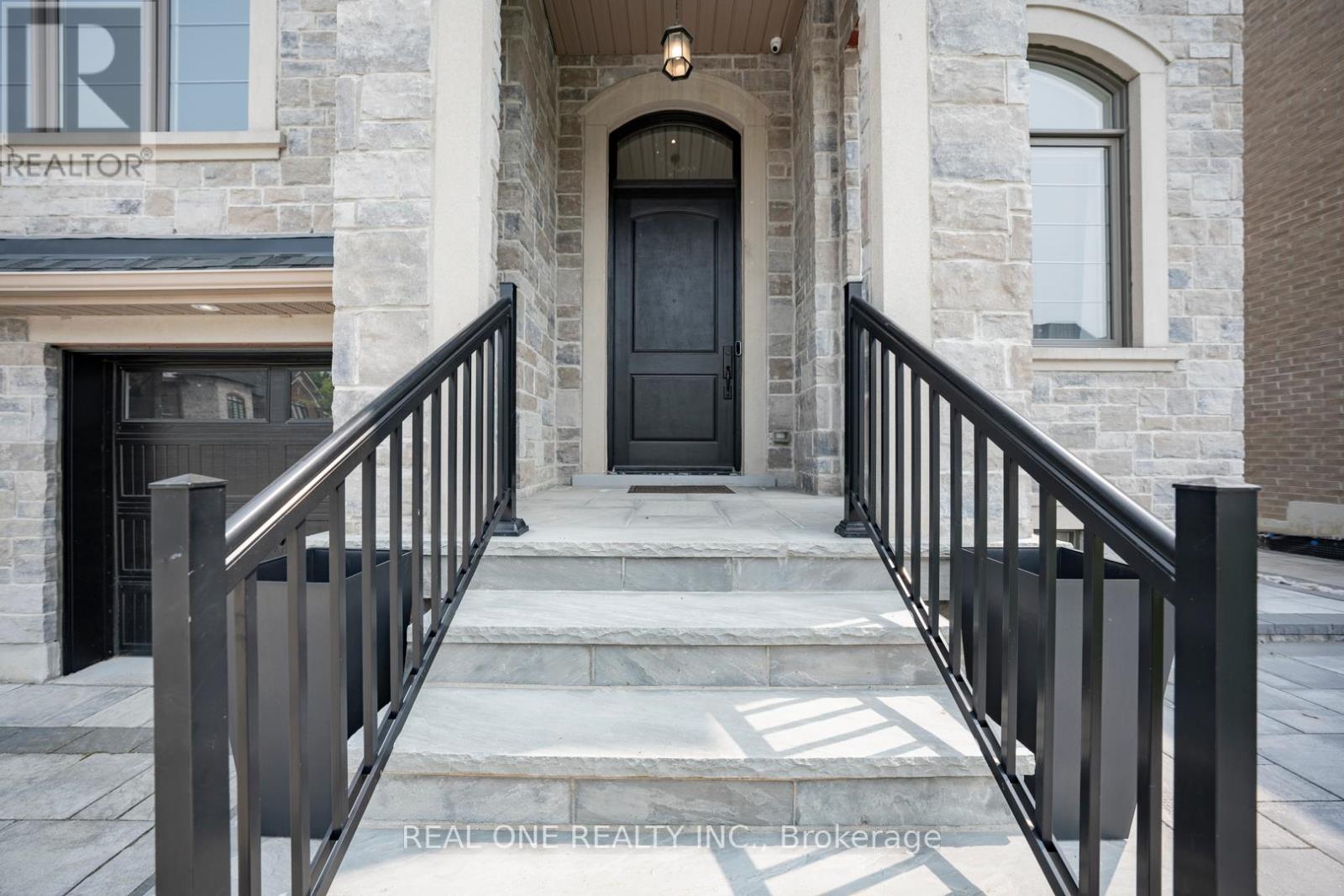 91 Fitzgerald Avenue, Markham, Ontario  L3R 1R5 - Photo 4 - N12201041