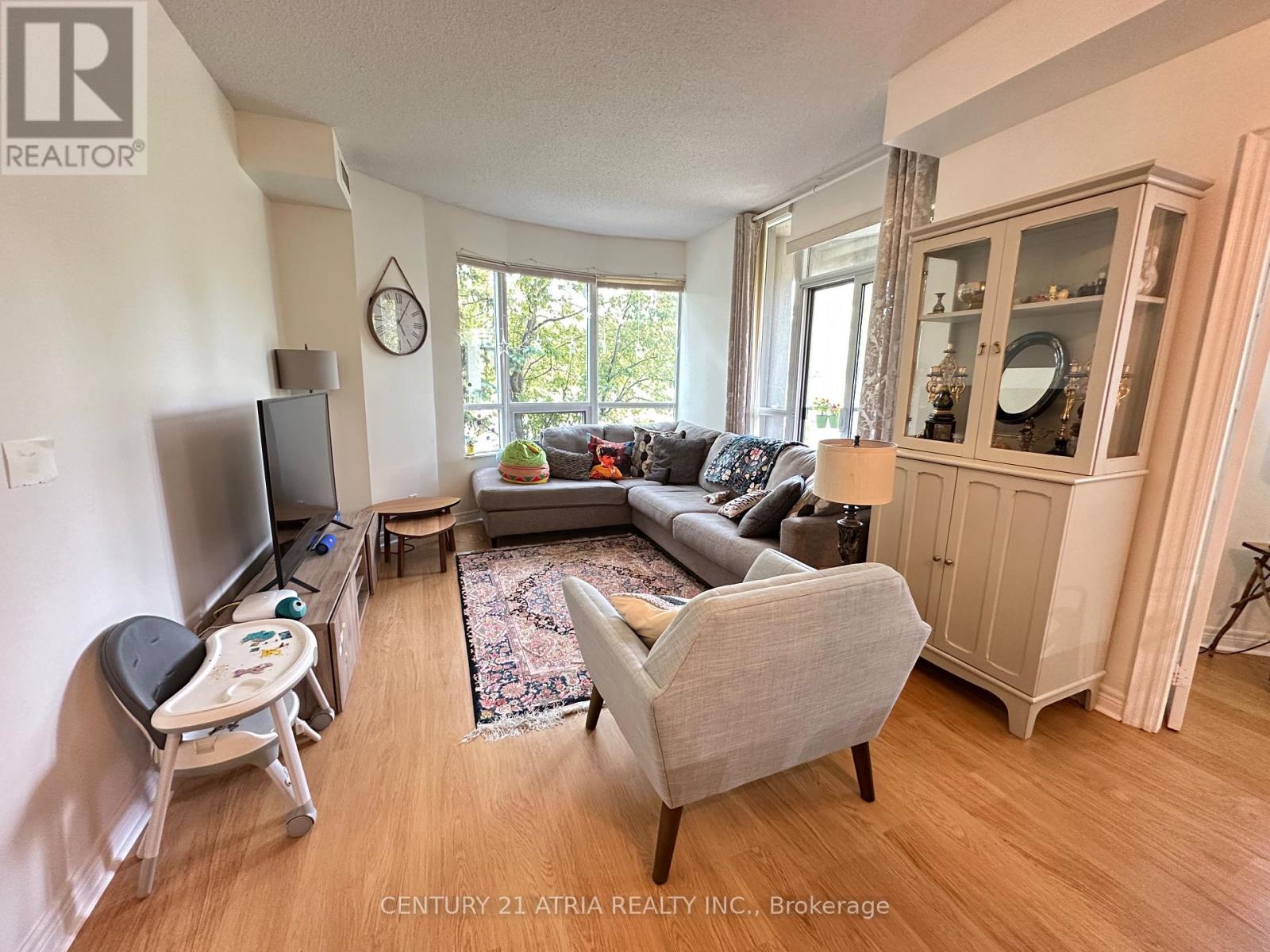 213 - 33 Cox Boulevard, Markham, Ontario  L3R 8A6 - Photo 3 - N12201087