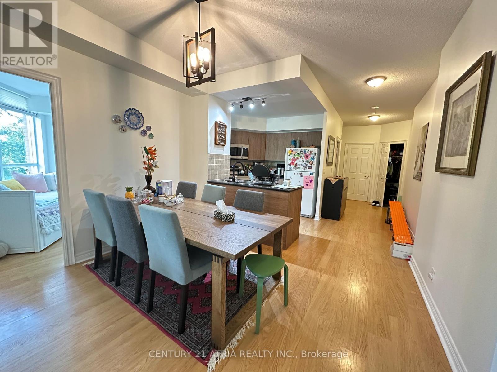 213 - 33 Cox Boulevard, Markham, Ontario  L3R 8A6 - Photo 6 - N12201087