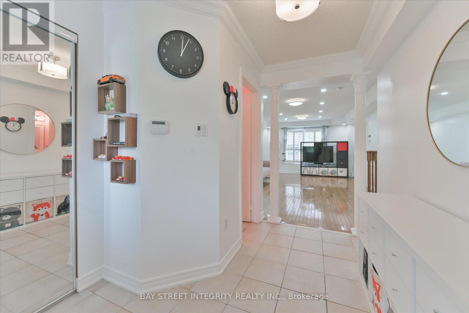 Property at 32 SAIL CRESCENT image 5