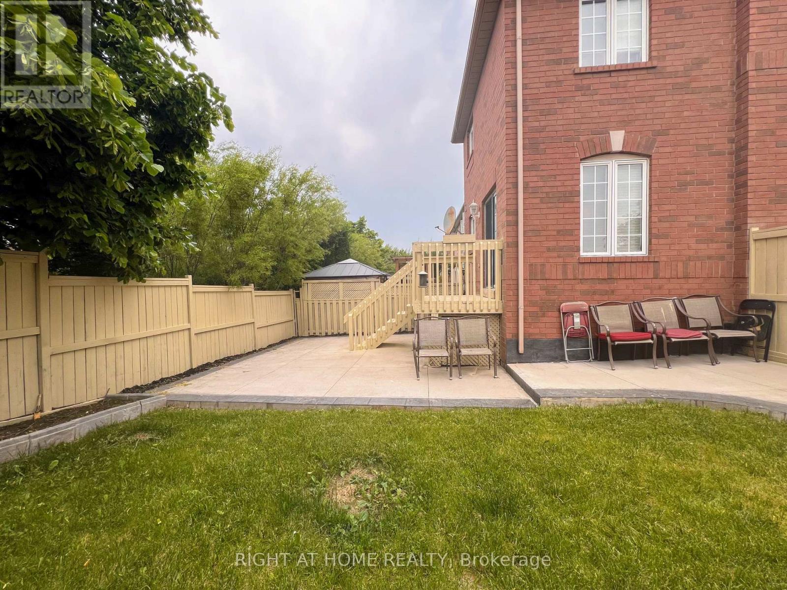 156 Fairhill Avenue, Brampton, Ontario  L7A 2H7 - Photo 34 - W12200991
