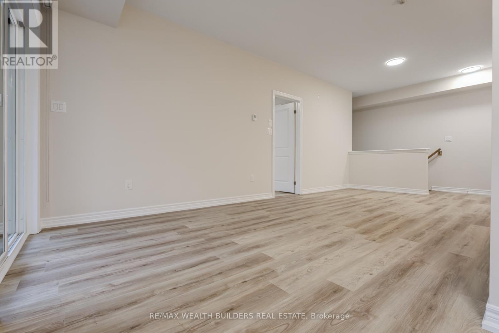 202 - 2333 Sawgrass Drive, Oakville, Ontario  L6H 0L2 - Photo 10 - W12200997