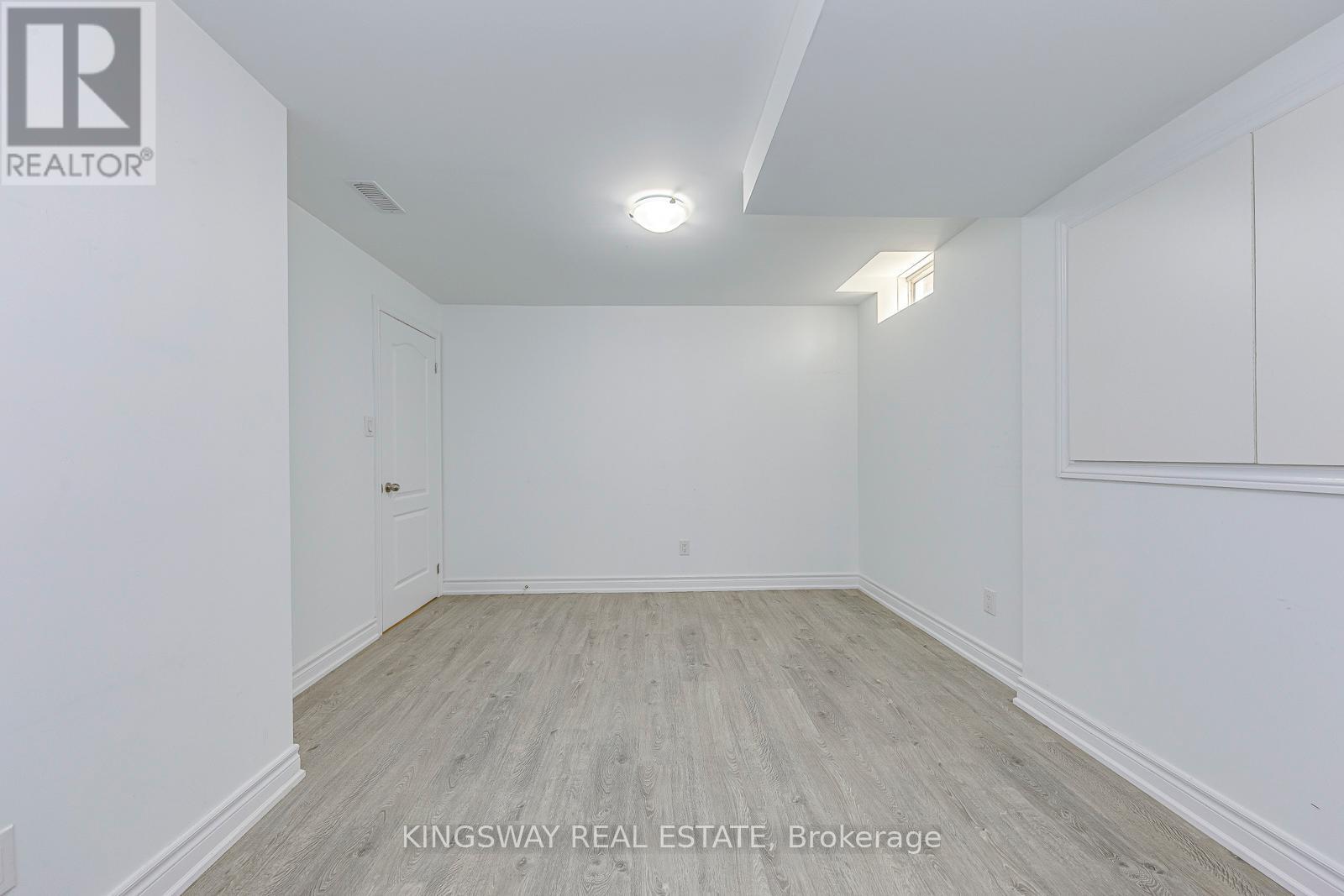 3232 Larry Crescent, Oakville, Ontario  L6M 0T1 - Photo 46 - W12201036